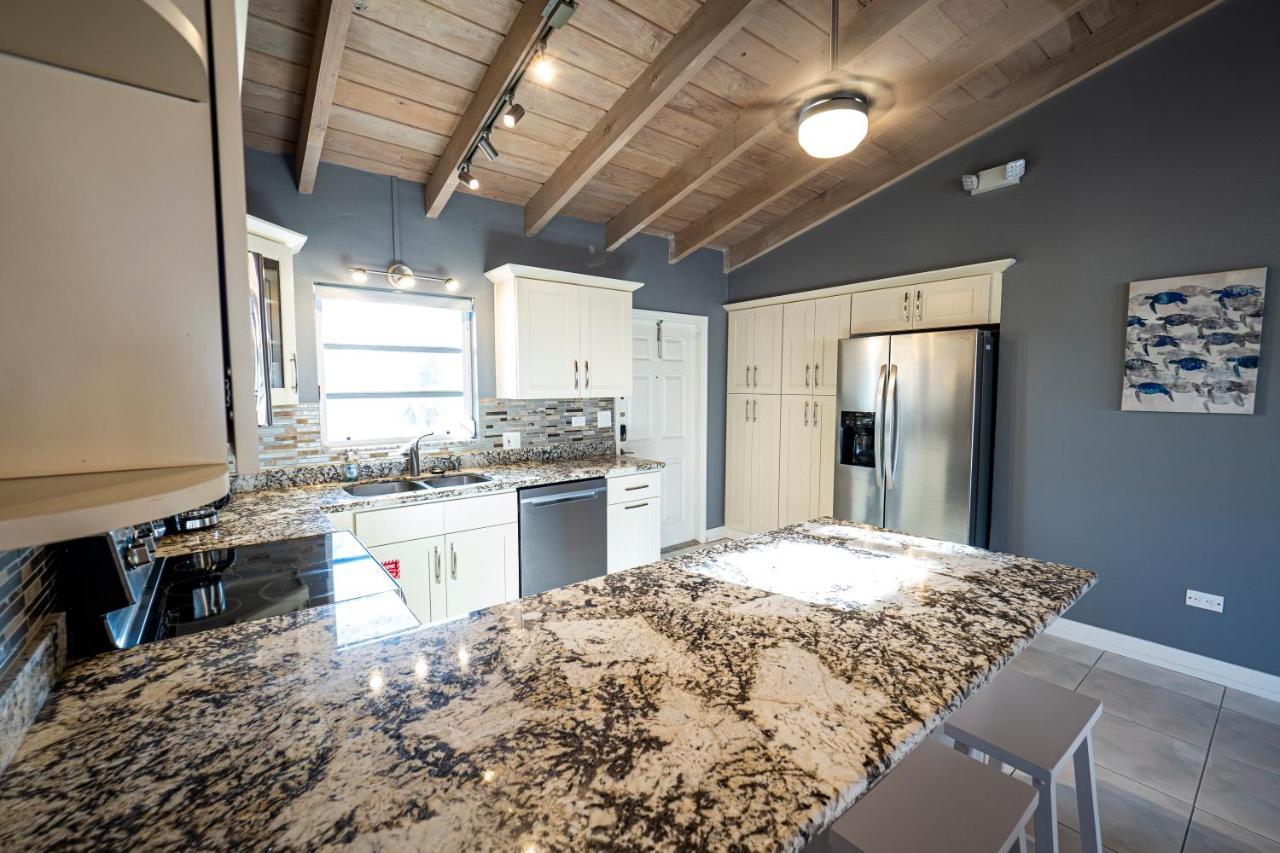 Вилла Newly Renovated 3Br2Ba Duplex With Private Dock Key Colony Beach Экстерьер фото